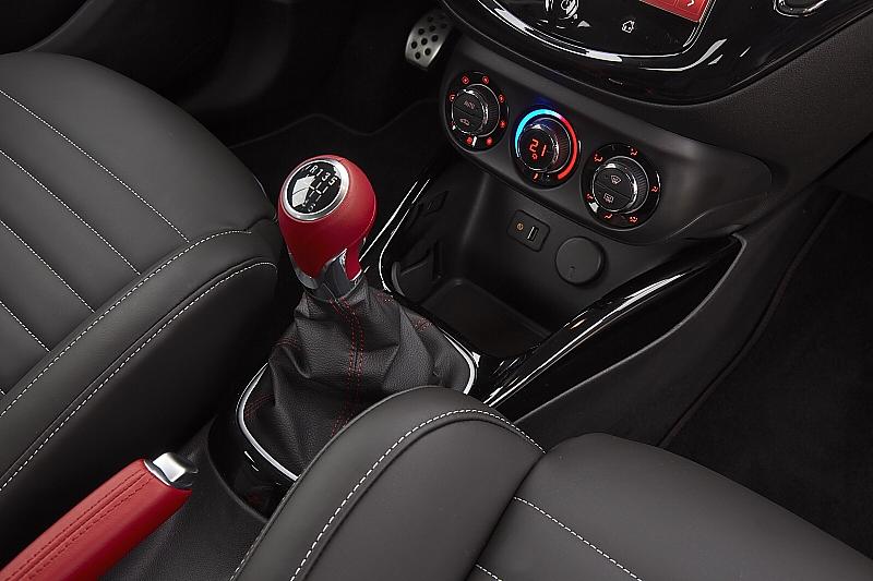 Die 6-Gang-Handschaltung im Opel Adam S ist kurz übersetzt