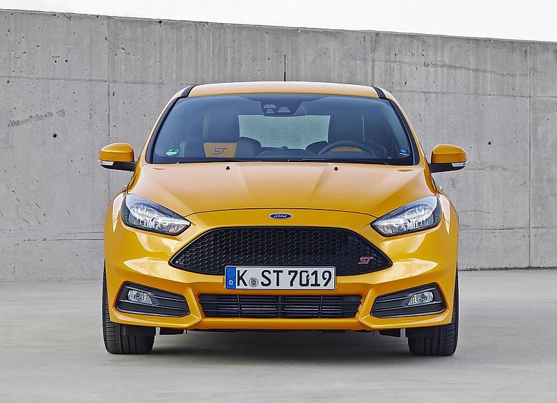 Der neue Ford Focus ST ist 2,01 Meter breit,...
