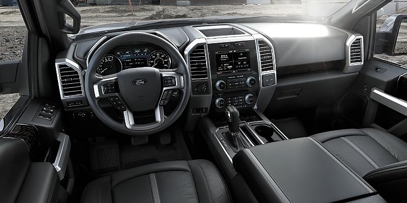 Ford F-150 2.7 Ecoboost - der geräumige Fahrerarbeitsplatz