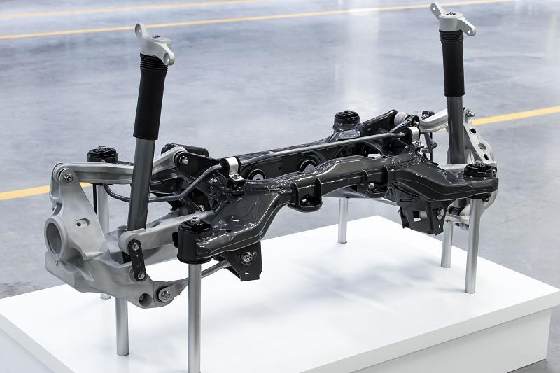 Jaguar XE - Hightech-Achsen