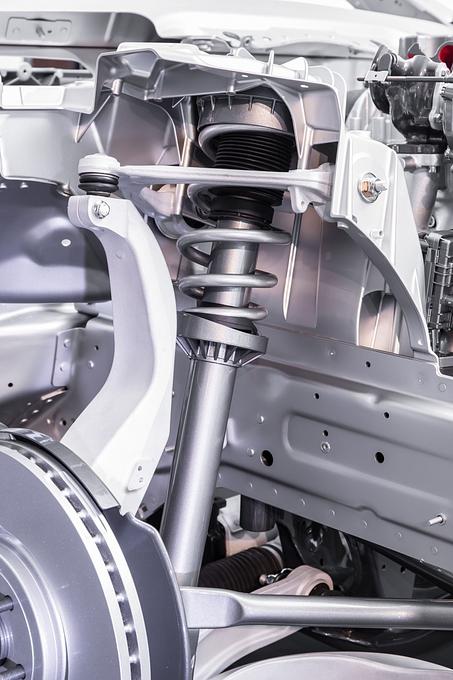 Jaguar XE - auch hier wird Gewicht gespart