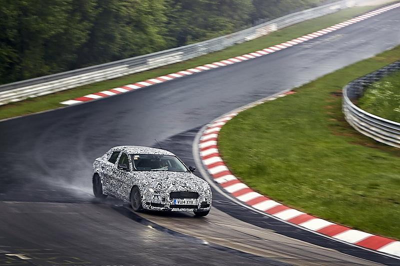 Jaguar XE Jahrgang 2015