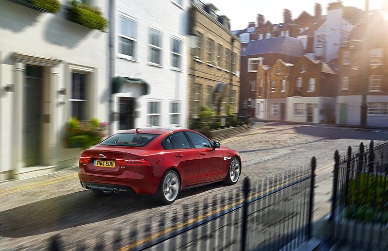 Jaguar XE Jahrgang 2015