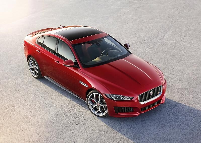 Jaguar XE Jahrgang 2015 - die S-Version leistet aktuell 340 PS aus einem drei Liter großen V6-Kompressor