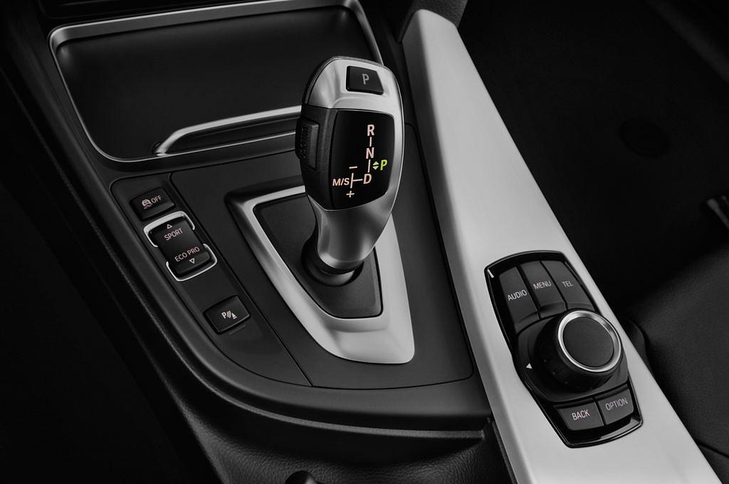 BMW 3 Series (Baujahr 2017) Advantage 4 Türen Schalthebel