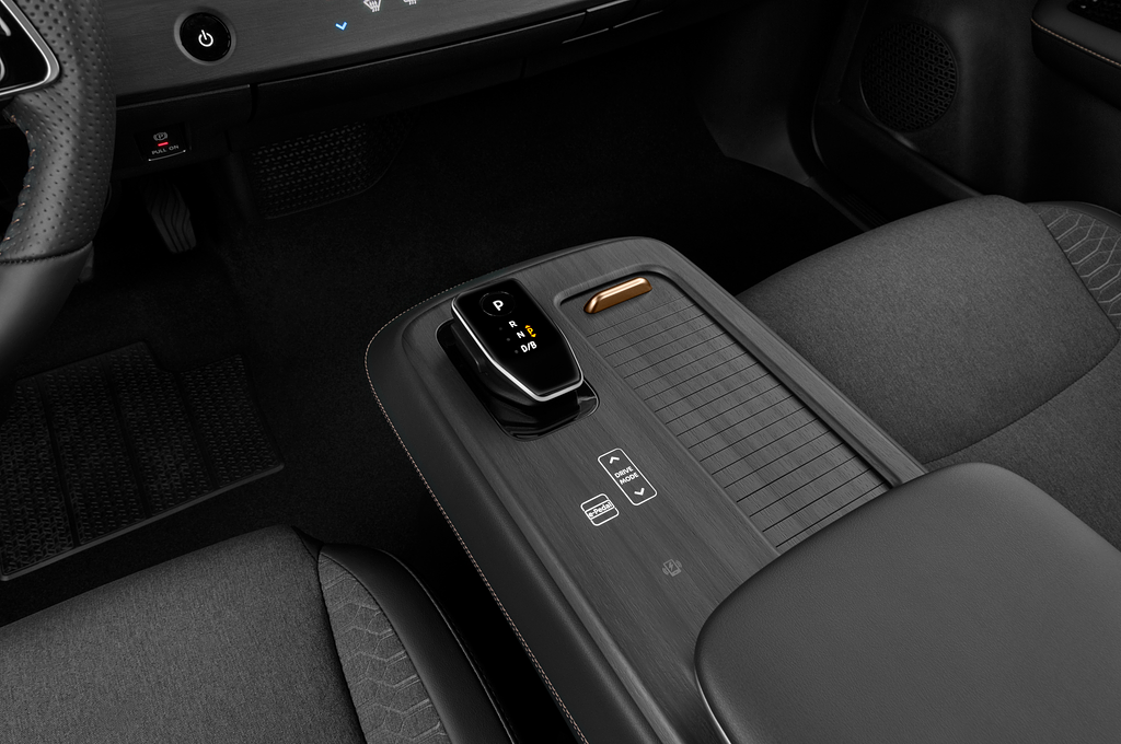 Nissan Ariya EV (Baujahr 2022) Evolve Pack 5 Türen Schalthebel