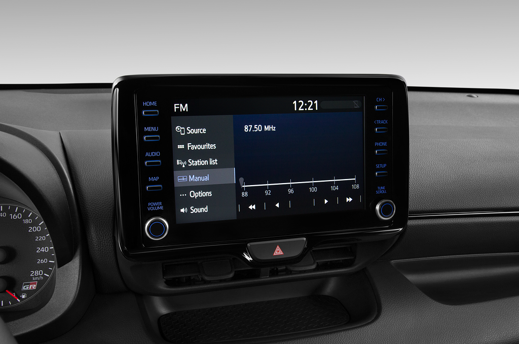Toyota Yaris (Baujahr 2021) GR 3 Türen Radio und Infotainmentsystem