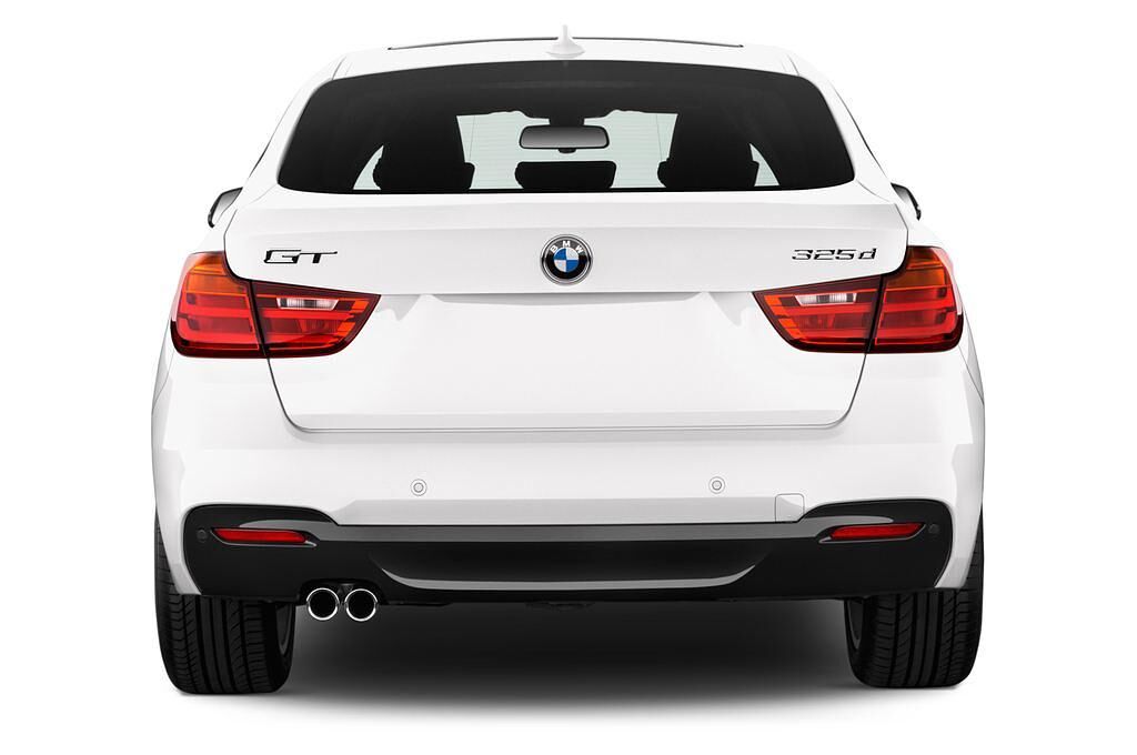 BMW 3 Series (Baujahr 2016) - 5 Türen Heckansicht