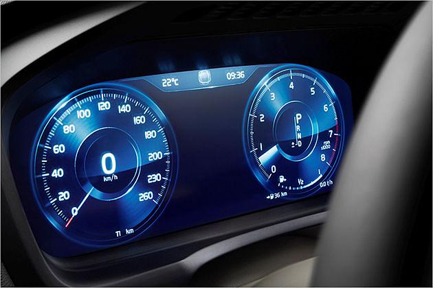 Statt traditioneller Instrumente hat der XC90 ein Display