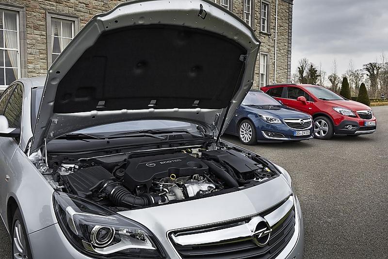 In der Business-Edition bleibt der Insignia 2.0 CDTI mit 29.895 Euro haarscharf unter der magischen 30.000-Euro-Grenze.