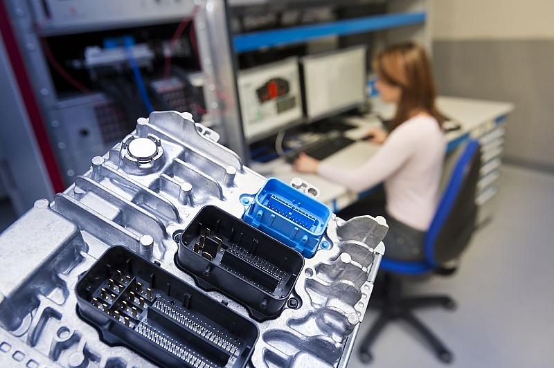 Auch in Turin tüftelten Ingenieure an dem neuen Triebwerk