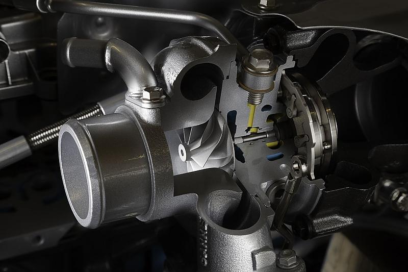 Die Schaufeln der Turbine werden elektrisch verstellt