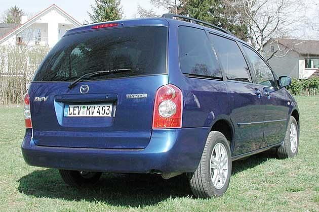 Privatssphäre serienmäßig: verdunkelte Scheiben im Fond