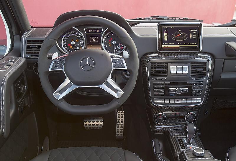 Das bekannte Cockpit des Mercedes G 500 4x4 hoch 2