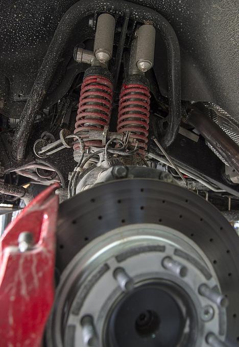 Mercedes G 500 4x4 hoch 2 - die Spur wurde um 30 cm verbreitert
