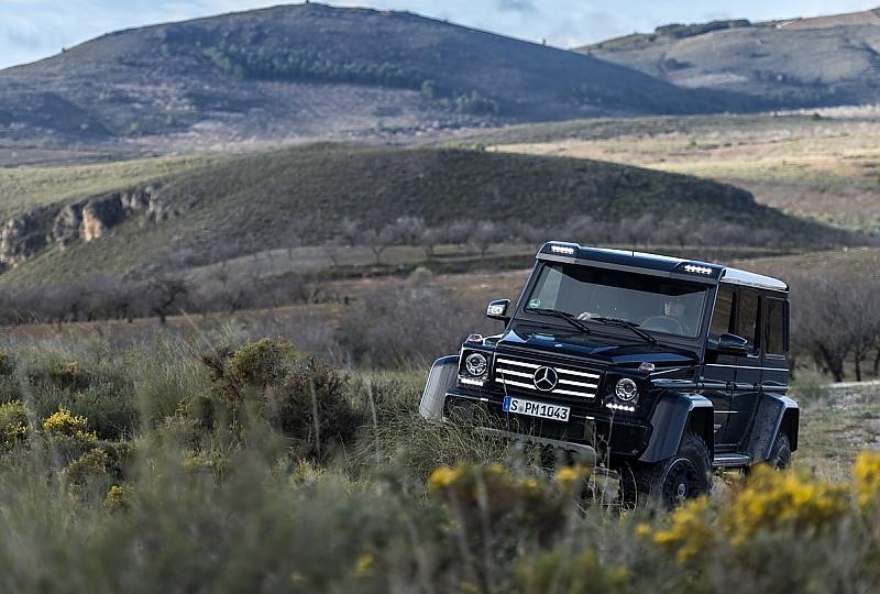 Mercedes G 500 4x4 hoch 2 - genau das richtige für die Anden