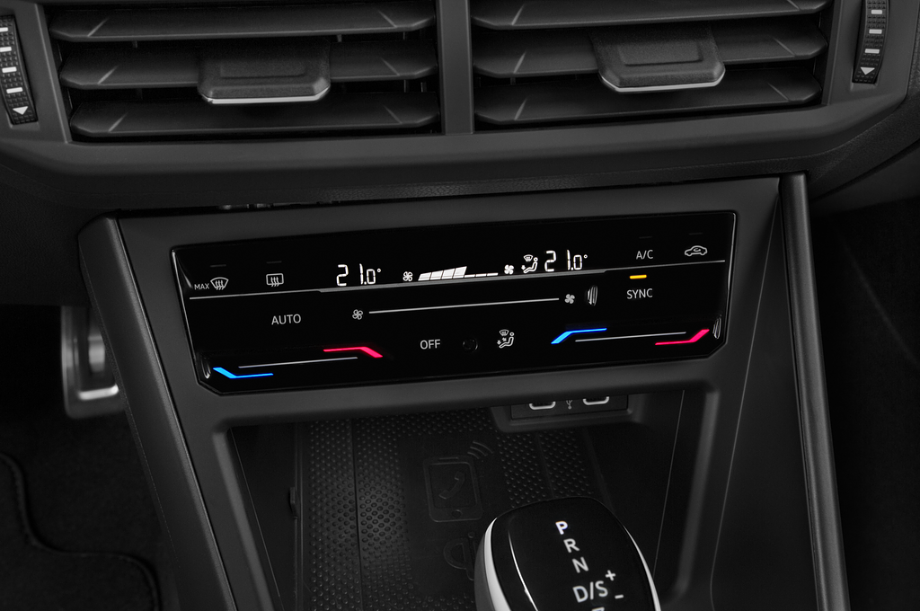Volkswagen Polo (Baujahr 2022) R-Line 5 Türen Temperatur und Klimaanlage