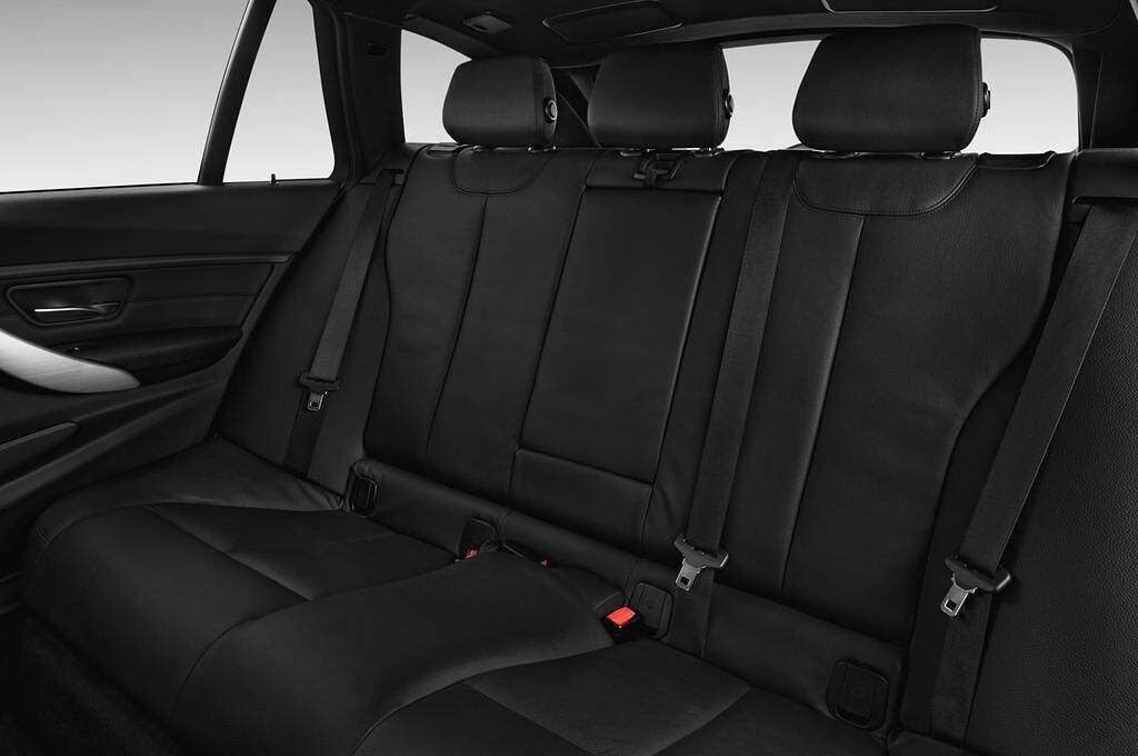 BMW 3 Series (Baujahr 2013) Sport Line 5 Türen Rücksitze