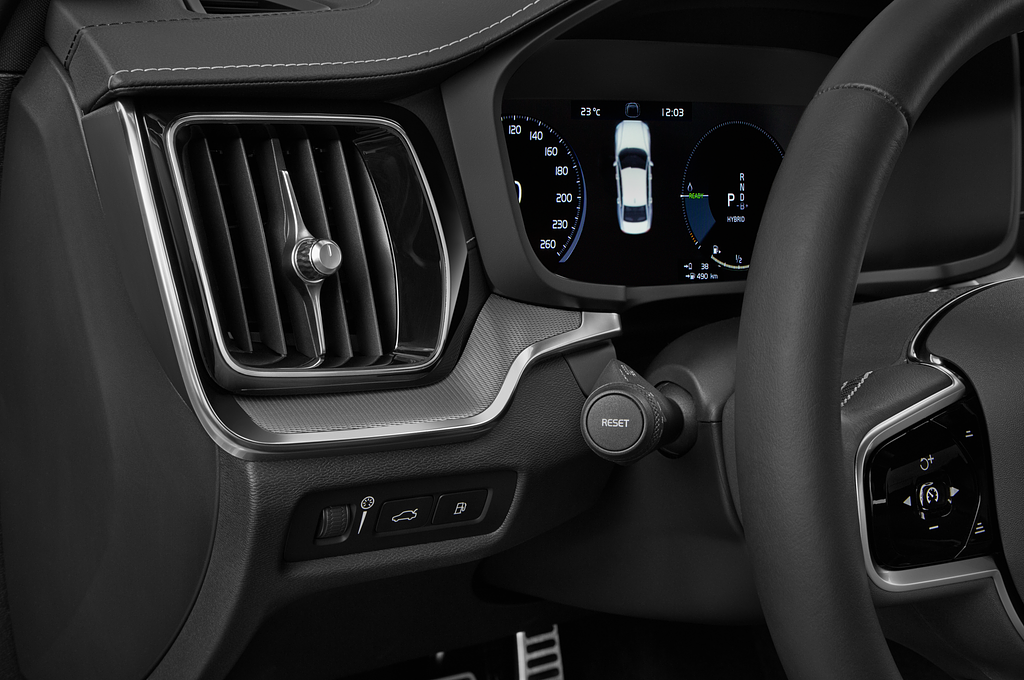Volvo S60 Recharge (Baujahr 2021) Polestar Engineered 4 Türen Lüftung