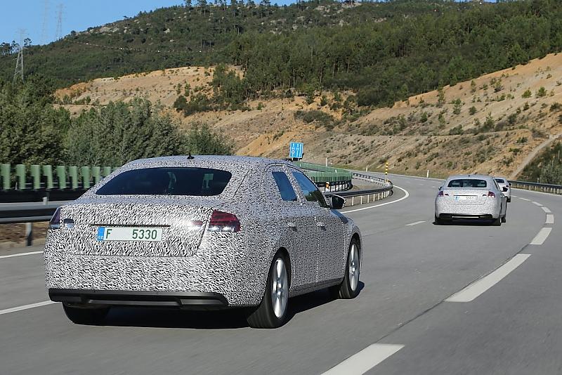 Skoda Superb Prototyp 2015