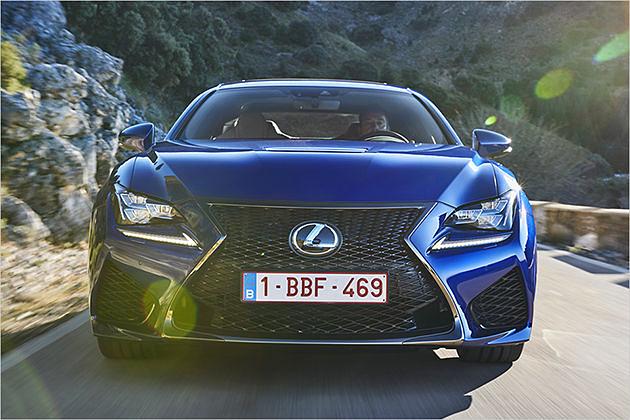 Erfrischend anders: Das halbe Auto ist ein Kühlergrill
