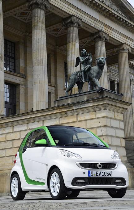 Rund 5.000 angeschlossene E-Mobile können Unregelmäßigkeiten im Stromnetz ausgleichen