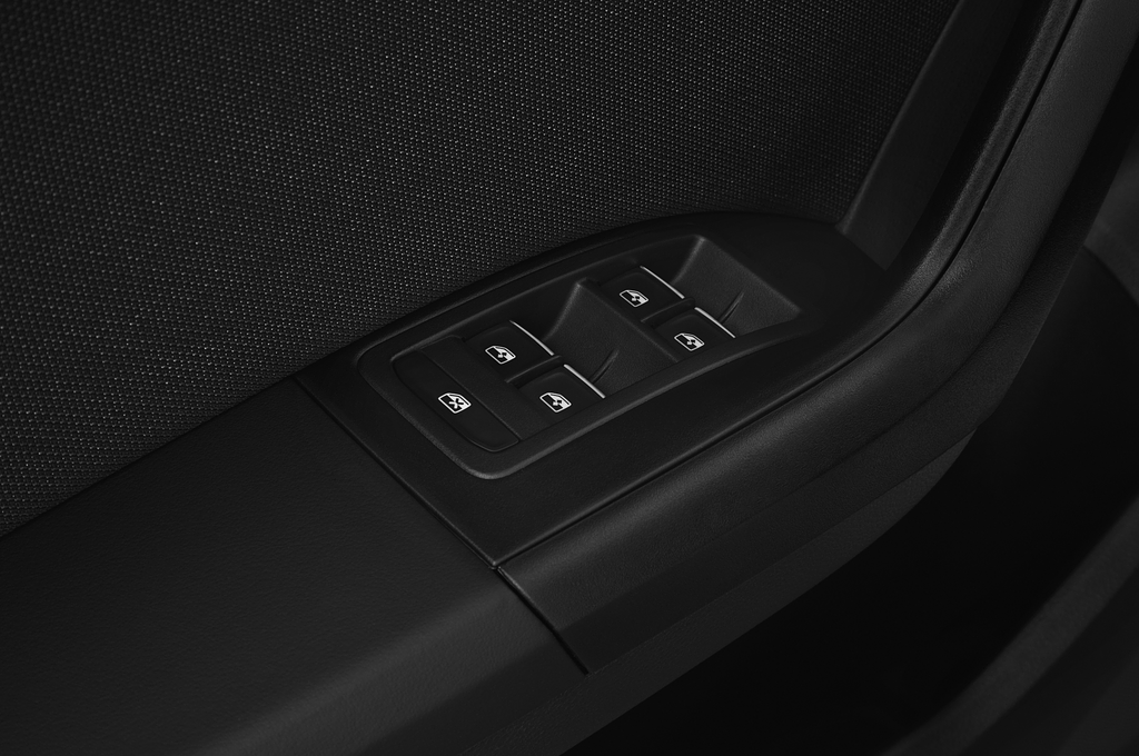 SEAT Ateca (Baujahr 2020) FR 5 Türen Bedienungselemente Tür