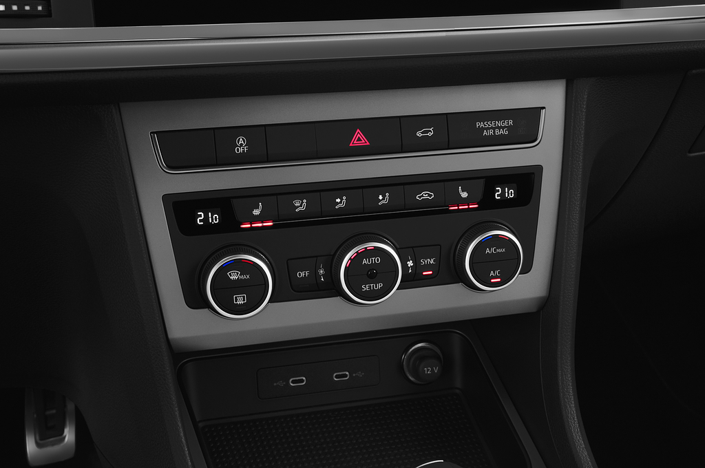 SEAT Ateca (Baujahr 2020) FR 5 Türen Temperatur und Klimaanlage