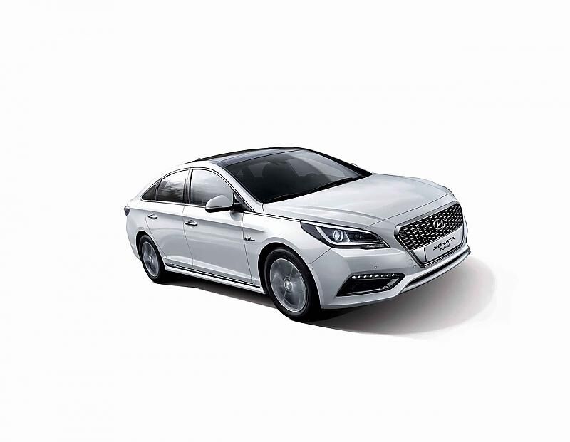 Der Hyundai Sonata Hybrid hat eine etwas stärkere Batterie