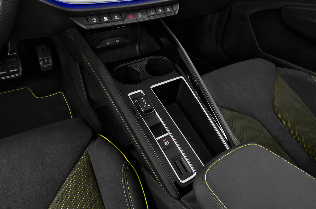 Skoda Enyaq Coupe iV (Baujahr 2022) RS 5 Türen Schalthebel