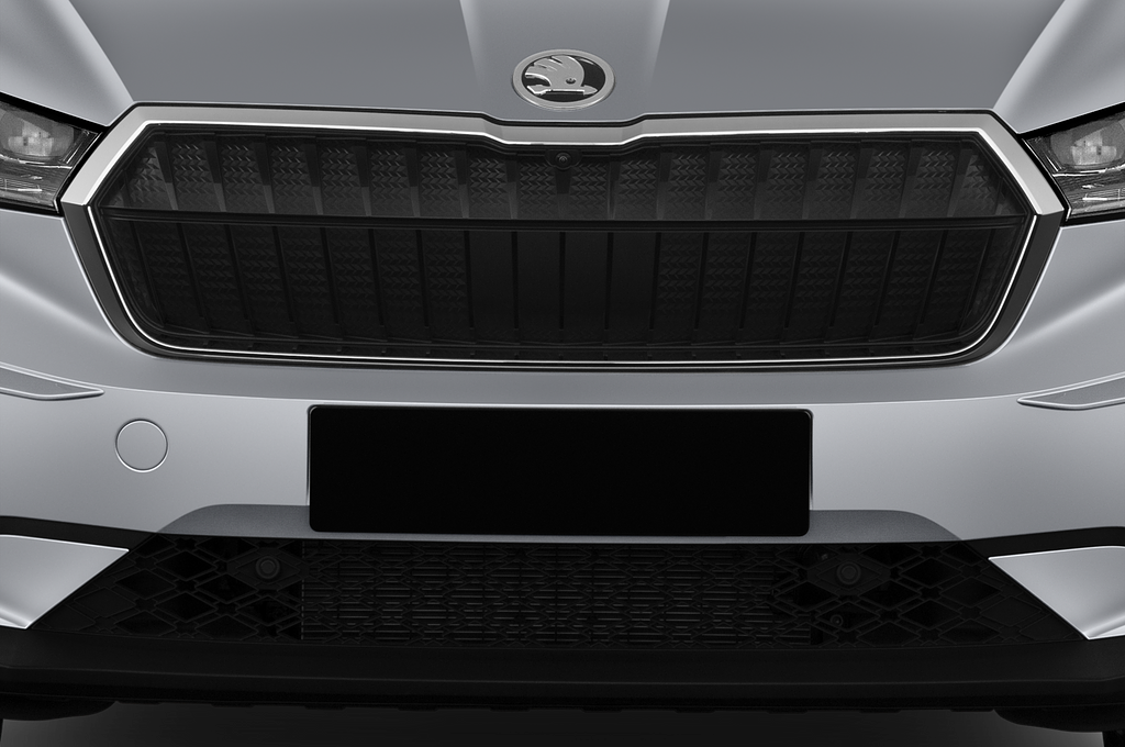 Skoda Enyaq iV (Baujahr 2021) 80 5 Türen Kühlergrill und Scheinwerfer