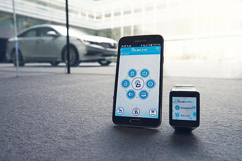 Hyundai mit neuer Watch App auf der CES 2015