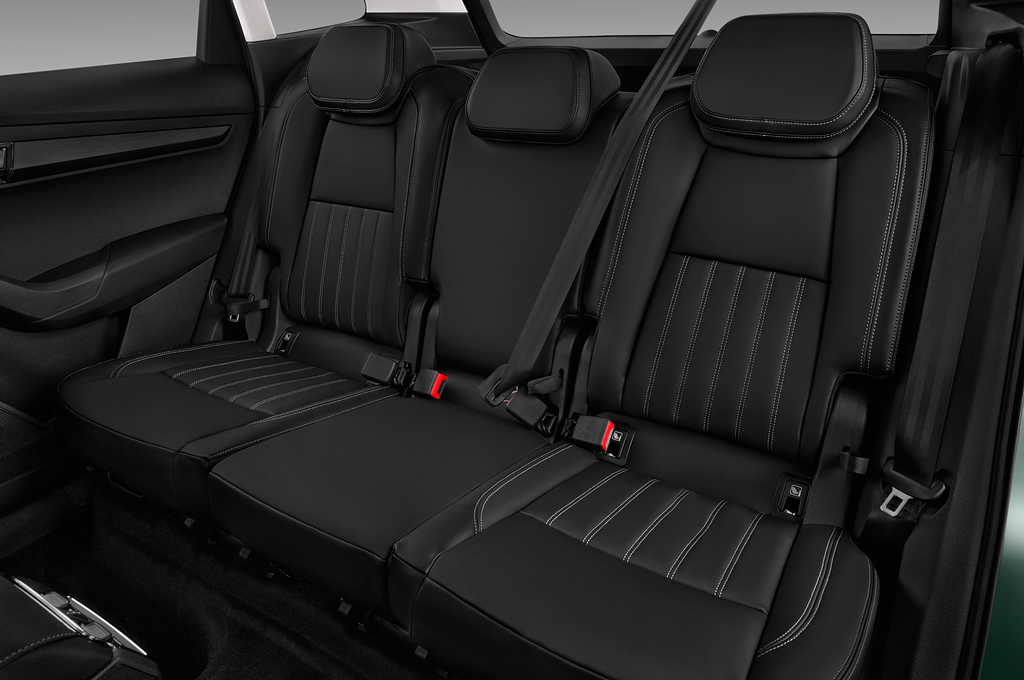Skoda Karoq (Baujahr 2022) Style 5 Türen Rücksitze
