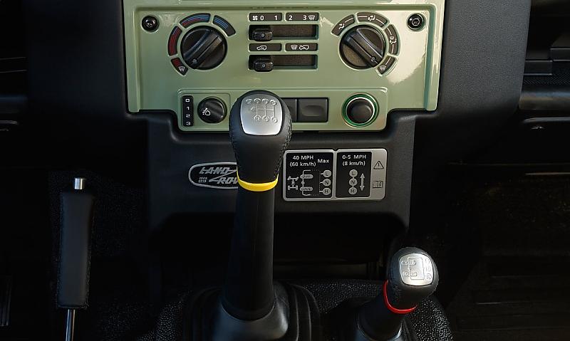 Land Rover Defender Heritage