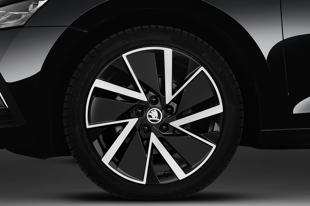 Skoda Octavia (Baujahr 2020) Style 5 Türen Reifen und Felge