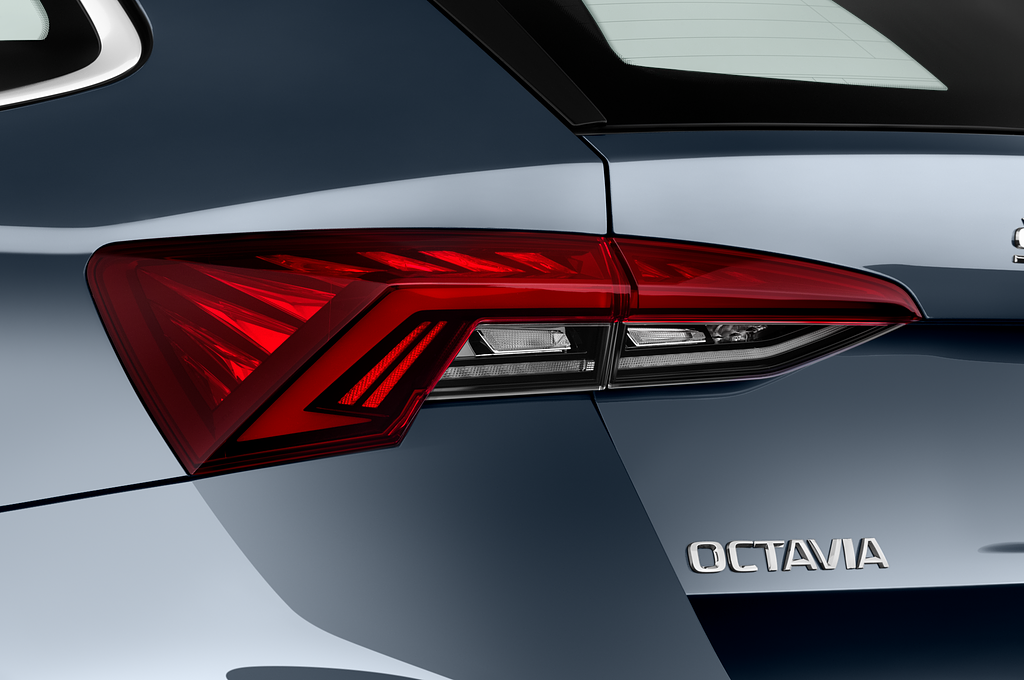 Skoda Octavia Combi (Baujahr 2020) Ambition 5 Türen Rücklicht