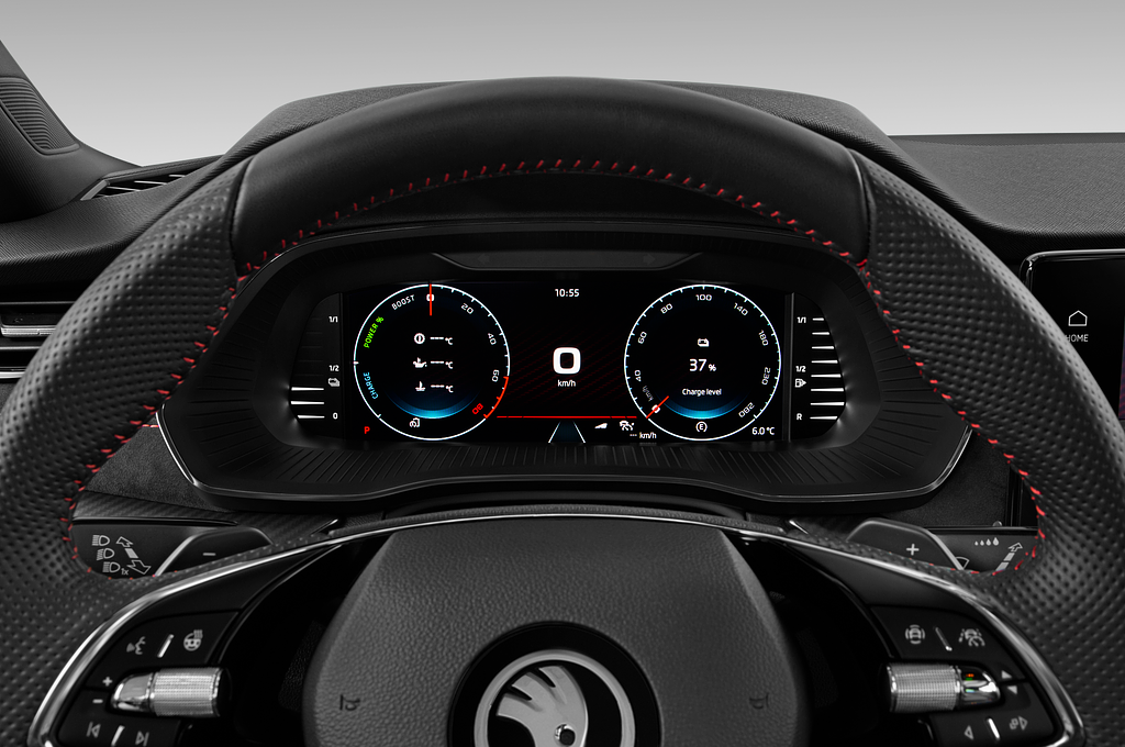 Skoda Octavia Combi iV (Baujahr 2021) RS 5 Türen Tacho und Fahrerinstrumente