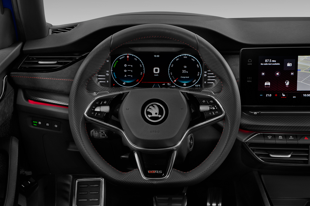Skoda Octavia Combi iV (Baujahr 2021) RS 5 Türen Lenkrad