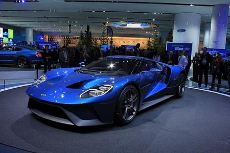 Sportwagen auf der NAIAS 2015 - Muskelspiele