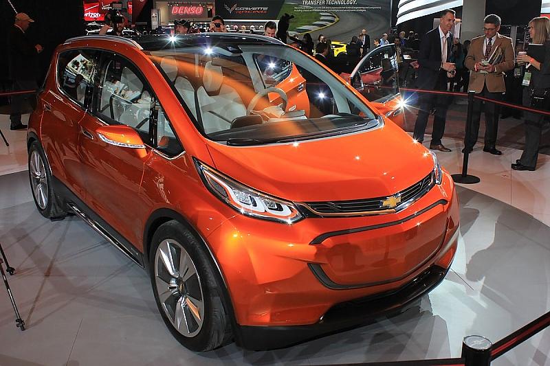 Bis zu 300 Kilometer schafft er elektrisch.
