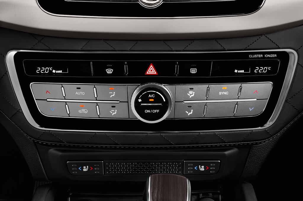 Ssangyong Rexton (Baujahr 2021) Sapphire 5 Türen Temperatur und Klimaanlage