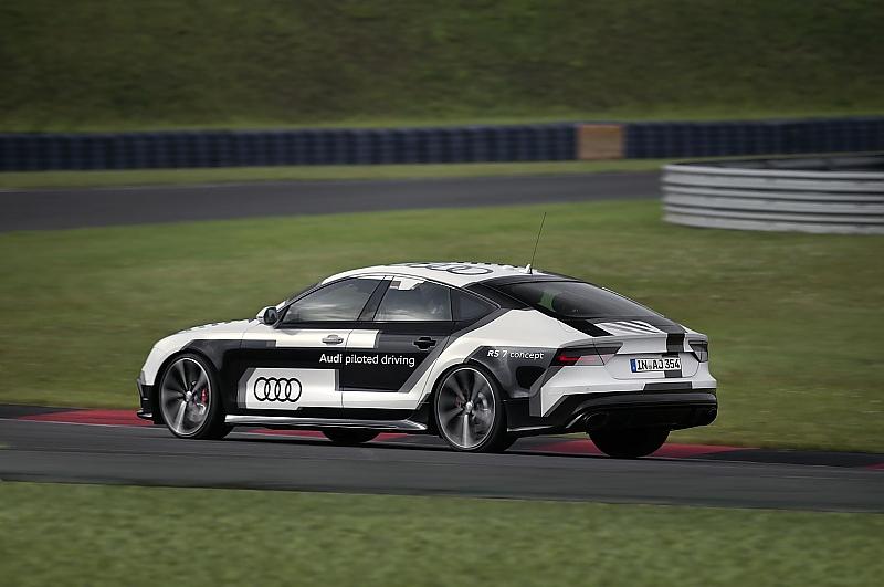 Noch musste sich der Audi knapp dem Menschen geschlagen geben.