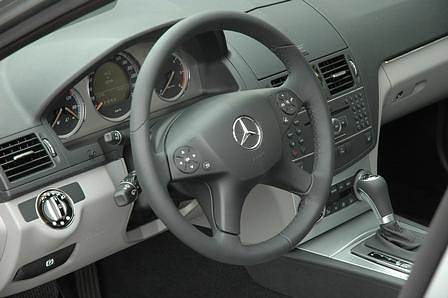 Mercedes-Benz C-Klasse 4MATIC