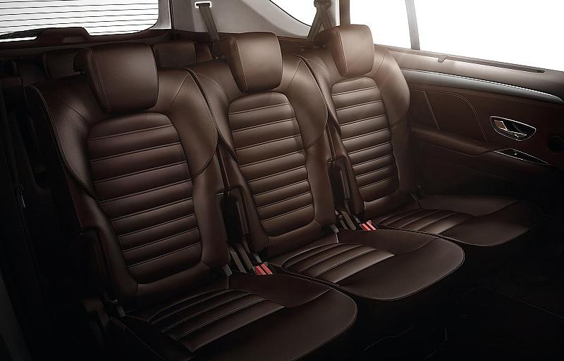 Viel Platz im Fond des Renault Espace