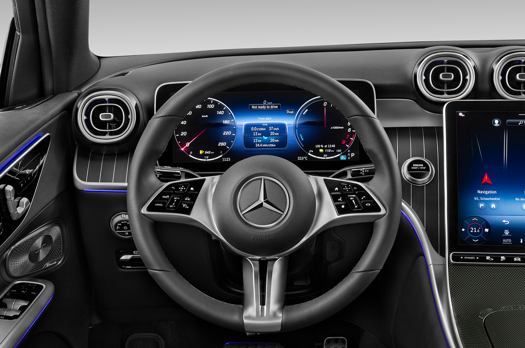 Mercedes-Benz GLC Coupe (Baujahr 2024) 300e 5 Türen Lenkrad