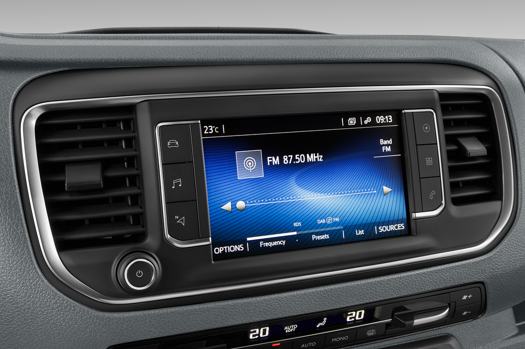 Toyota Proace EV (Baujahr 2023) Comfort 4 Türen Radio und Infotainmentsystem