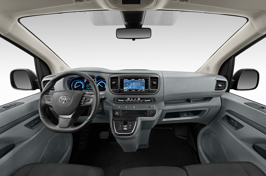 Toyota Proace EV (Baujahr 2023) Comfort 4 Türen Cockpit und Innenraum