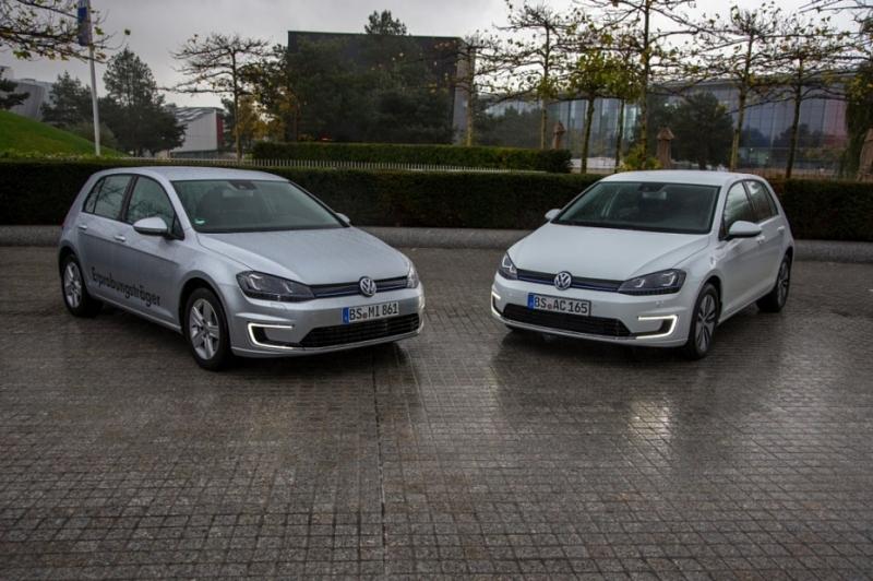 Volkswagen E-Golf (rechts) zusammen mit dem VW Golf Plug-In-Hybrid