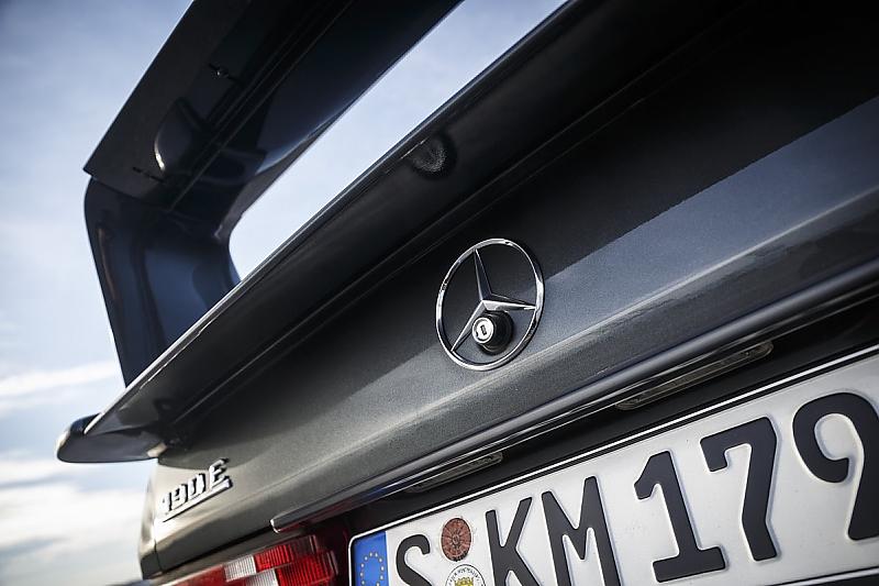 Der Kofferraum des Mercedes 190 E 2.5-16 Evo II wurde der besseren Aerodynamik wegen einfach verlängert