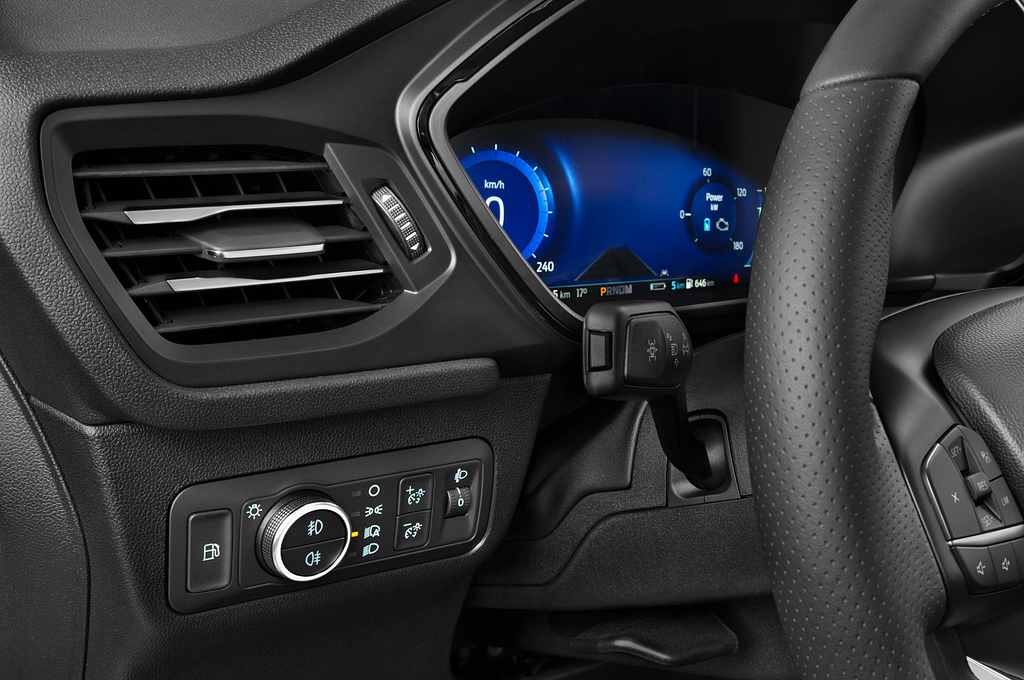 Ford Kuga Plug-in Hybrid (Baujahr 2023) ST-Line 5 Türen Lüftung